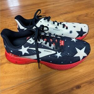 Limited Edition Brooks Womens Launch 8